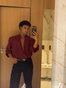 607689526: Chico busca chica en Madrid