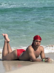 607689526: Chico busca chica en Madrid