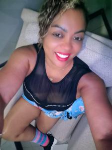689739268: Chica busca chico en Zaragoza