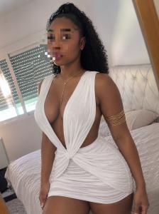 647195307: Chica busca chico en Lérida