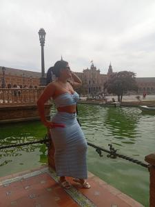 674134853: Chica busca chico en Sevilla