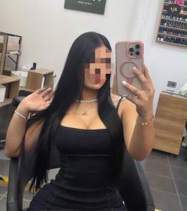 664248549: Chica busca chico en Sevilla