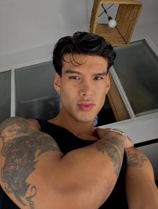 662452942: Chico busca chica en Valencia