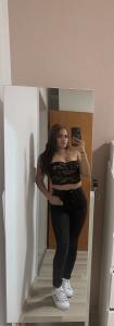 613793336: Chica busca chico en Barcelona
