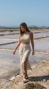 650794959: Chica busca chico en Ibiza