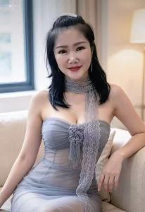 661685572: Chica busca chico en Barcelona