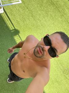 612553224: Chico busca chica en Granada