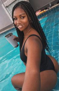 647306522: Chica busca chico en Asturias