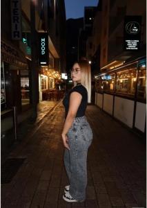 632901993: Chica busca chico en Lérida
