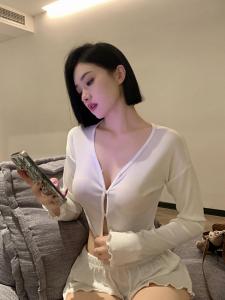 637779366: Chica busca chico en Barcelona