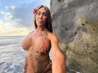 633940191: Transexual en Tenerife