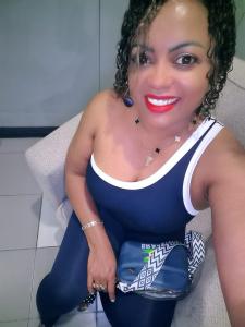 689739268: Chica busca chico en Zaragoza