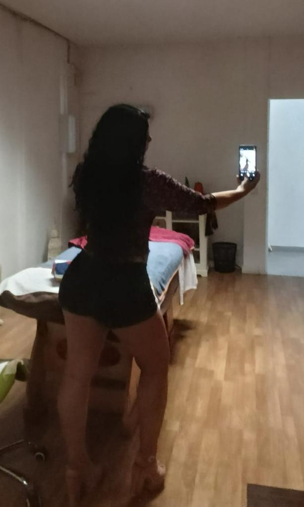 Chica busca chico en Sevilla: 