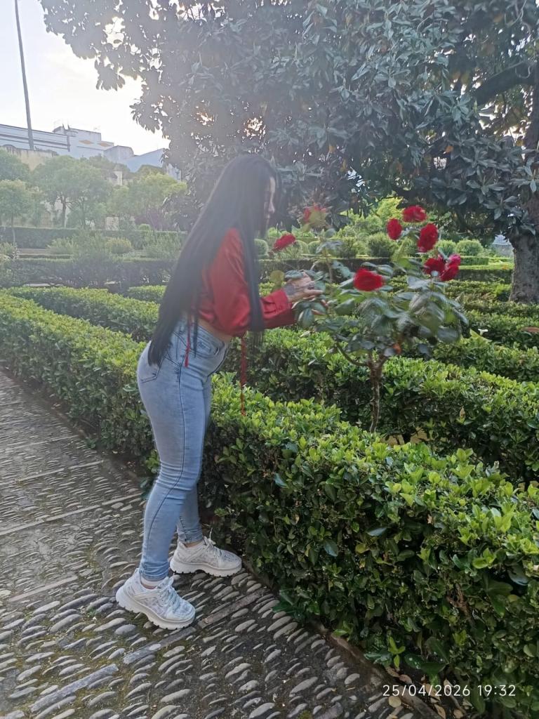 677981630: Chica busca chico en Cádiz