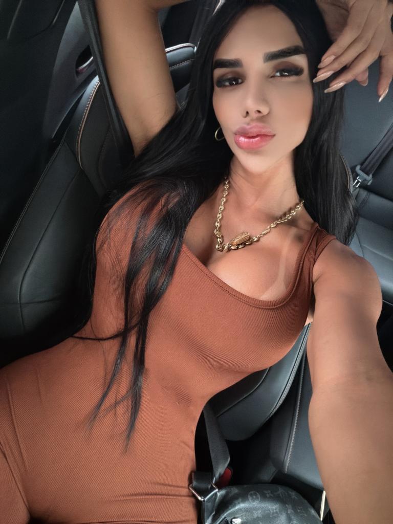 653812989: Travesti en Huelva
