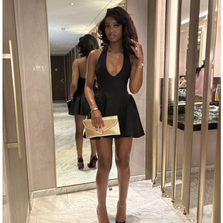 631548496: Chica busca chico en Gerona