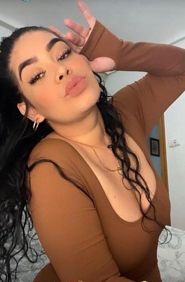 Chica busca chico en Huelva: 