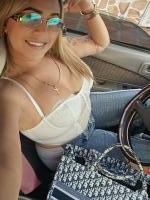 697903643: Chica busca chico en Sevilla