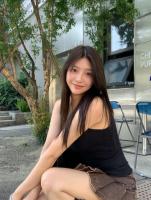 661685572: Chica busca chico en Barcelona