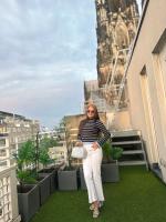 613793336: Chica busca chico en Barcelona