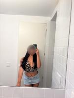 664299327: Chica busca chico en Madrid