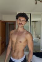 613904826: Chico busca chica en Málaga