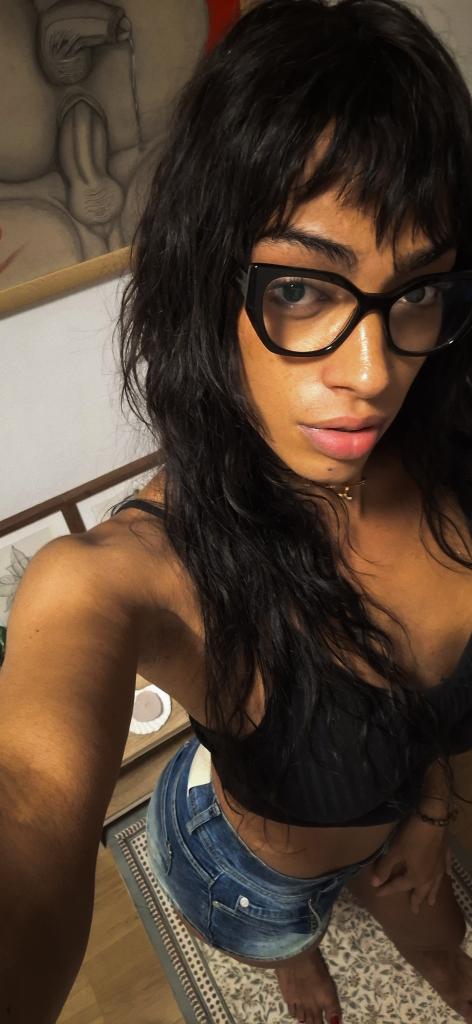 672908198: Transexual en Orense