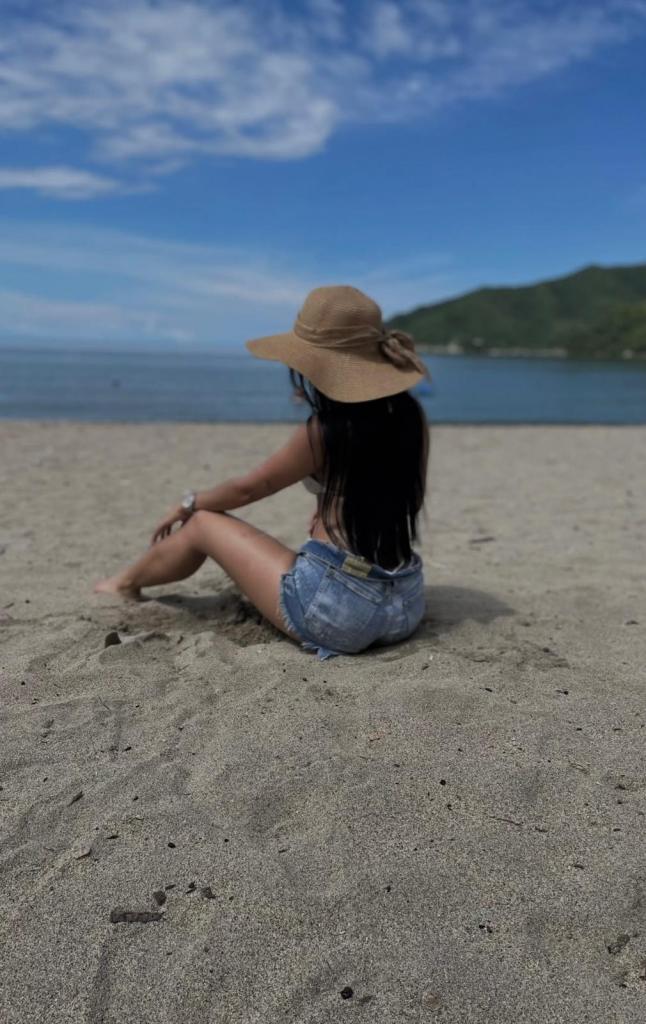 631404706: Chica busca chico en Barcelona