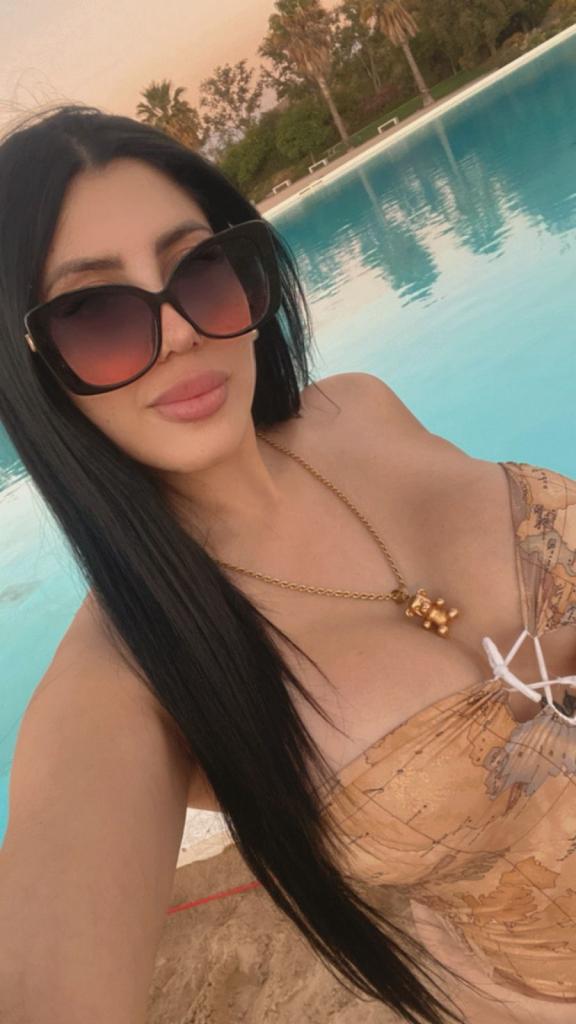 672595268: Chica busca chico en Barcelona