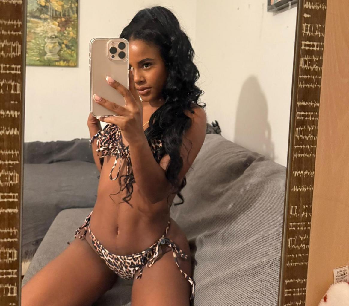 607628178: Chica busca chico en Barcelona