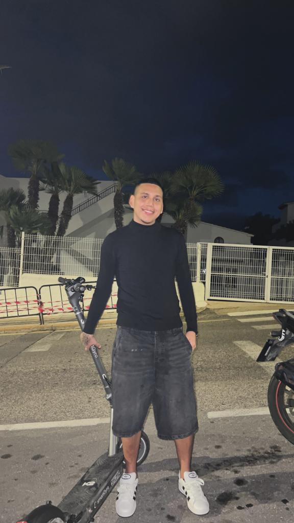 Chica busca chico en Castellón: 