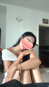 667426769: Chica busca chico en Barcelona