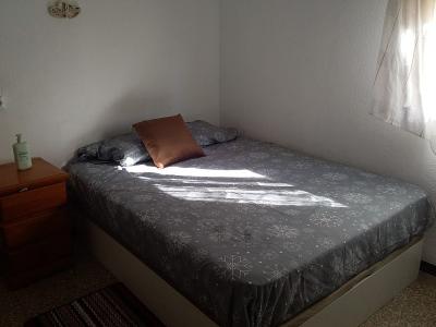 613591640: Chica busca chico en Valencia