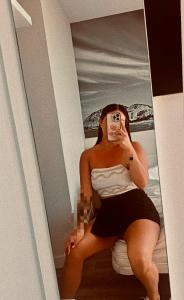 617725569: Chica busca chico en Madrid