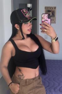 643086278: Chica busca chico en Málaga