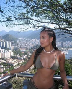 672728924: Chica busca chico en Barcelona