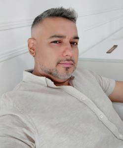 673844336: Chico busca chica en Murcia