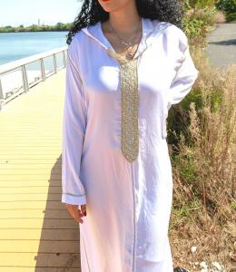 697573823: Chica busca chico en Melilla