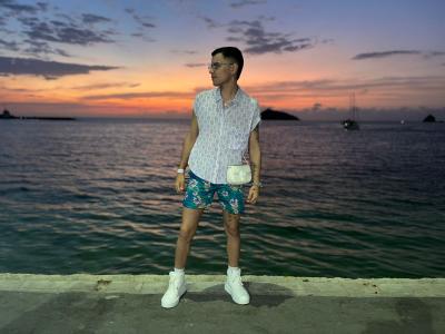 617751173: Chico busca chica en Madrid