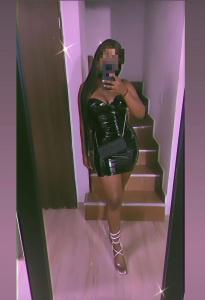 617472183: Chica busca chico en Valencia