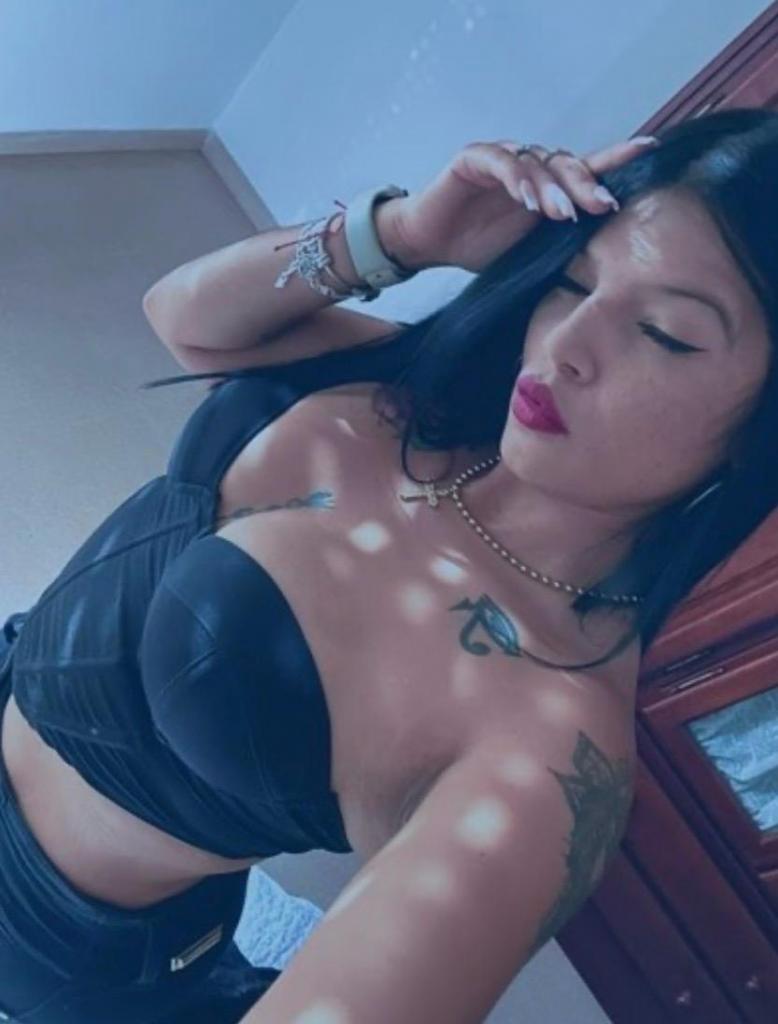 Chica busca chico en Sevilla: Chica busca chico