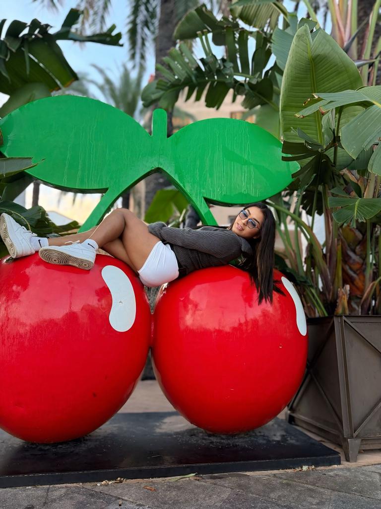 669076264: Transexual en Ibiza