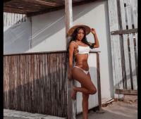 613835790: Chica busca chico en Málaga