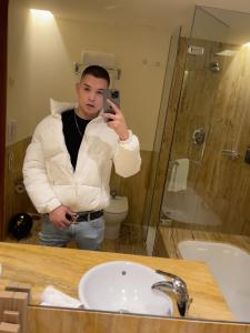 Chico busca chica en Barcelona: 