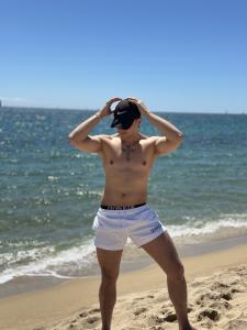 680226565: Chico busca chica en Barcelona