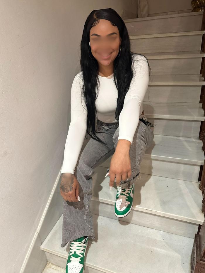 Chica busca chico en Granada: 