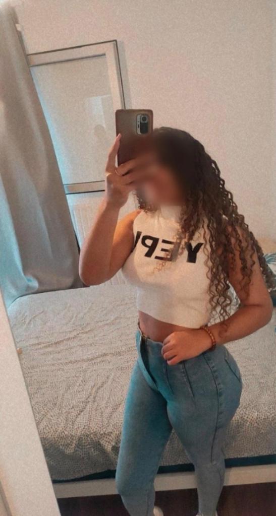 666898722: Chica busca chico en Valencia