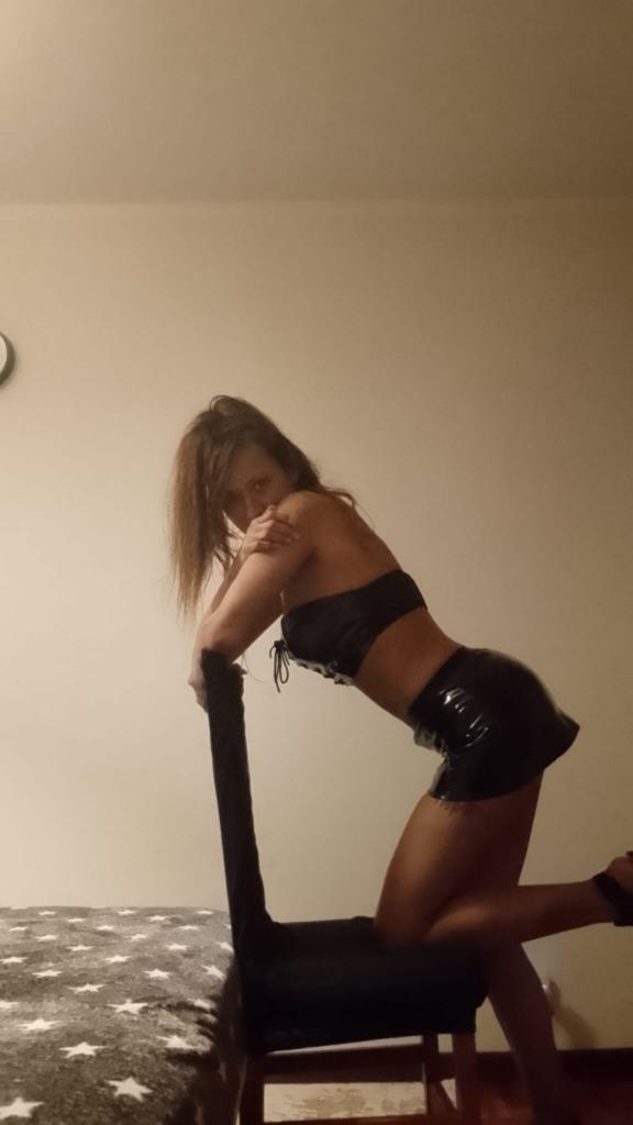 Chica busca chico en Pontevedra: 