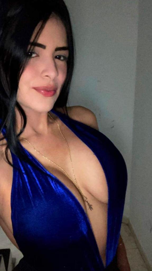 613228704: Chica busca chico en La Coruña