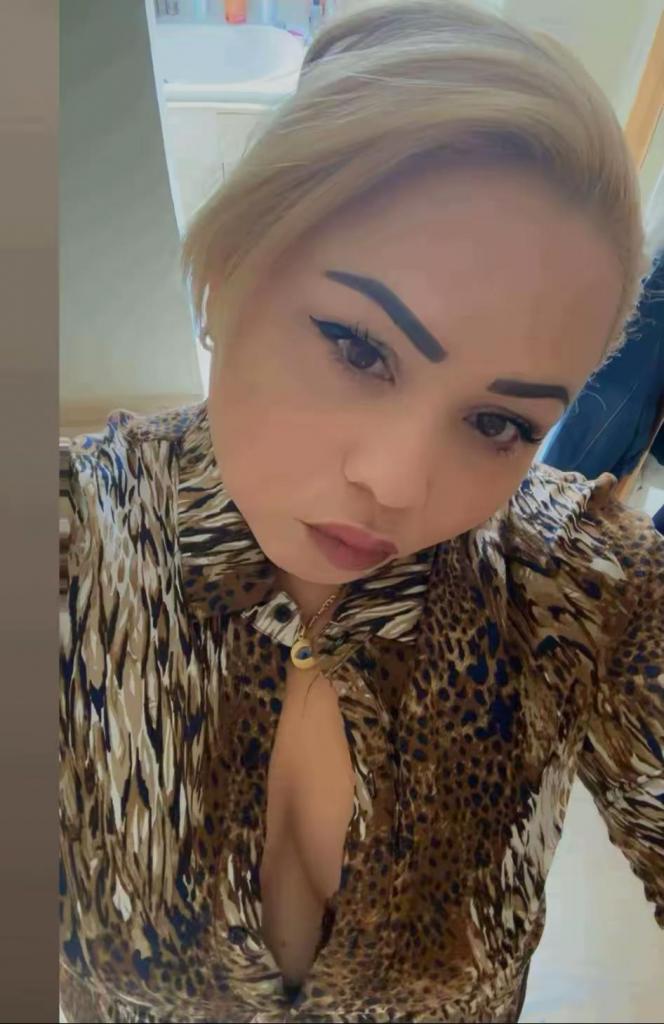 Chica busca chico en Cádiz: 